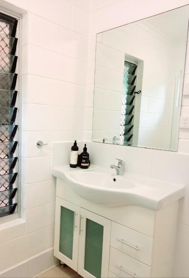 J & Ella'S Holiday House - 2 Bedroom, 2 Bathroom Home คุกทาวน์ ภายนอก รูปภาพ