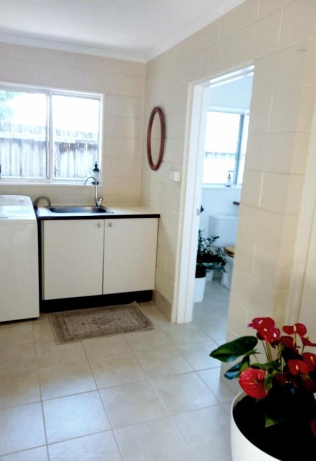 J & Ella'S Holiday House - 2 Bedroom, 2 Bathroom Home คุกทาวน์ ภายนอก รูปภาพ